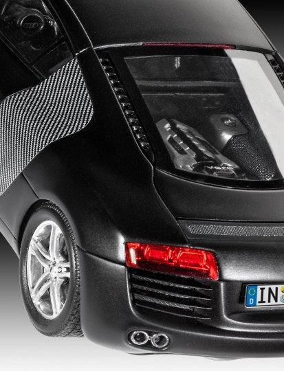 07057 AUDI R8