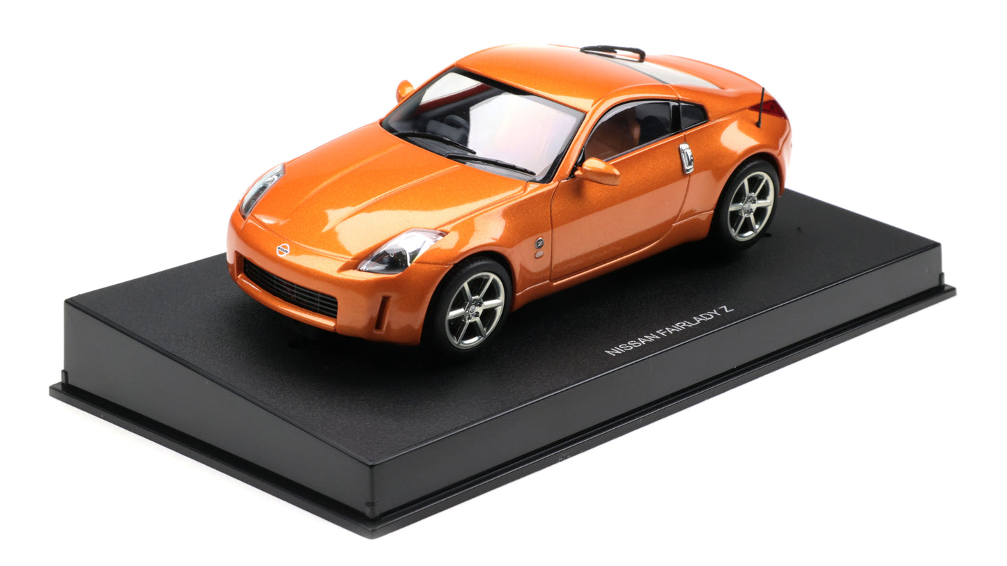 AutoArt 13042 Nissan Fairlady Z (sunset orange)