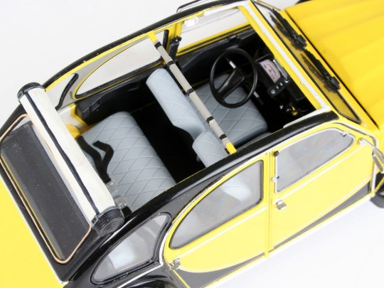 07095 Citroen 2CV Charleston