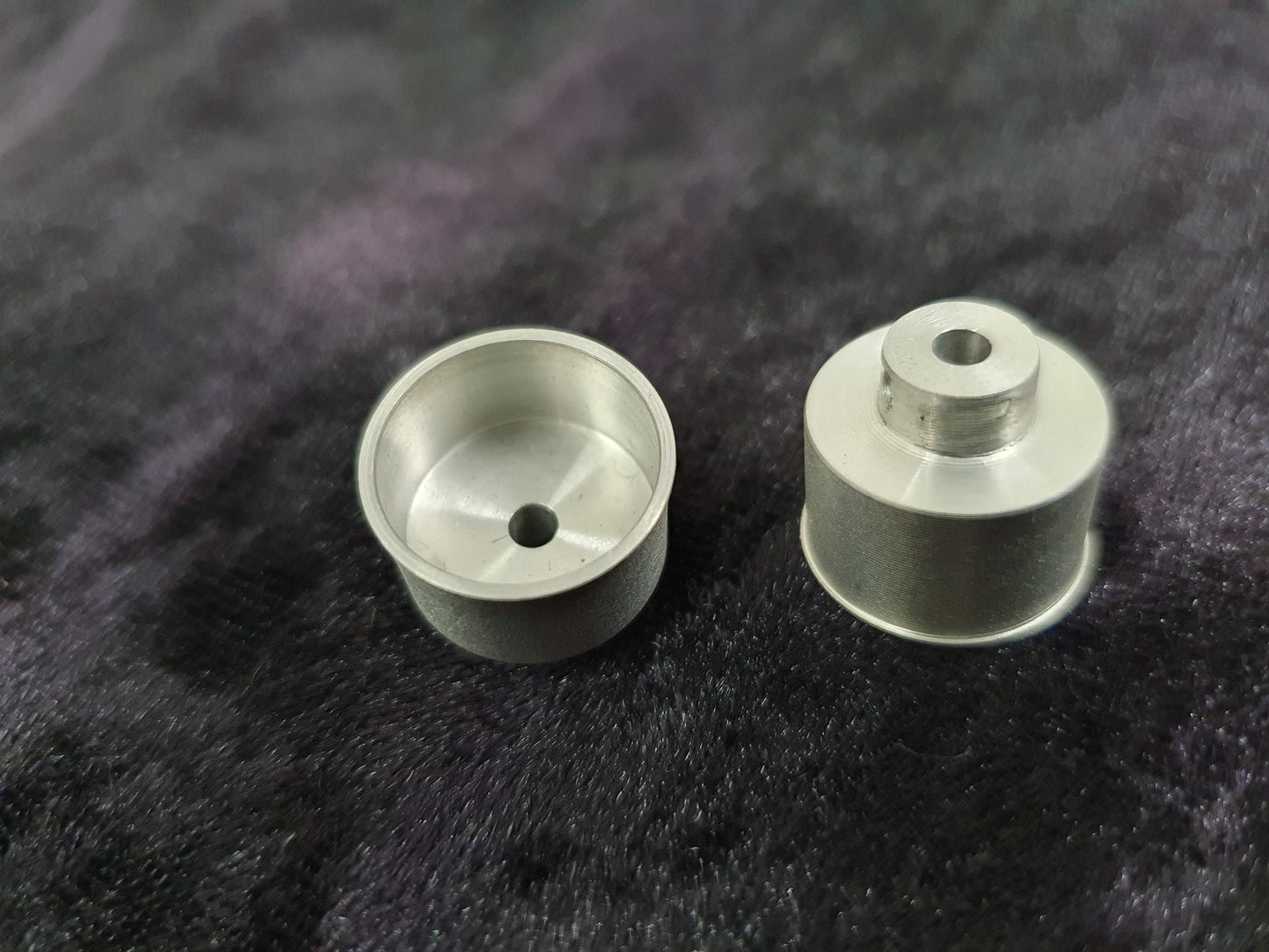 Töpfchenfelgen Flachhump Alu Ø16mm/Ø15mm/10-14mm m, Schraube f. Ø3mm (2 Stk.)