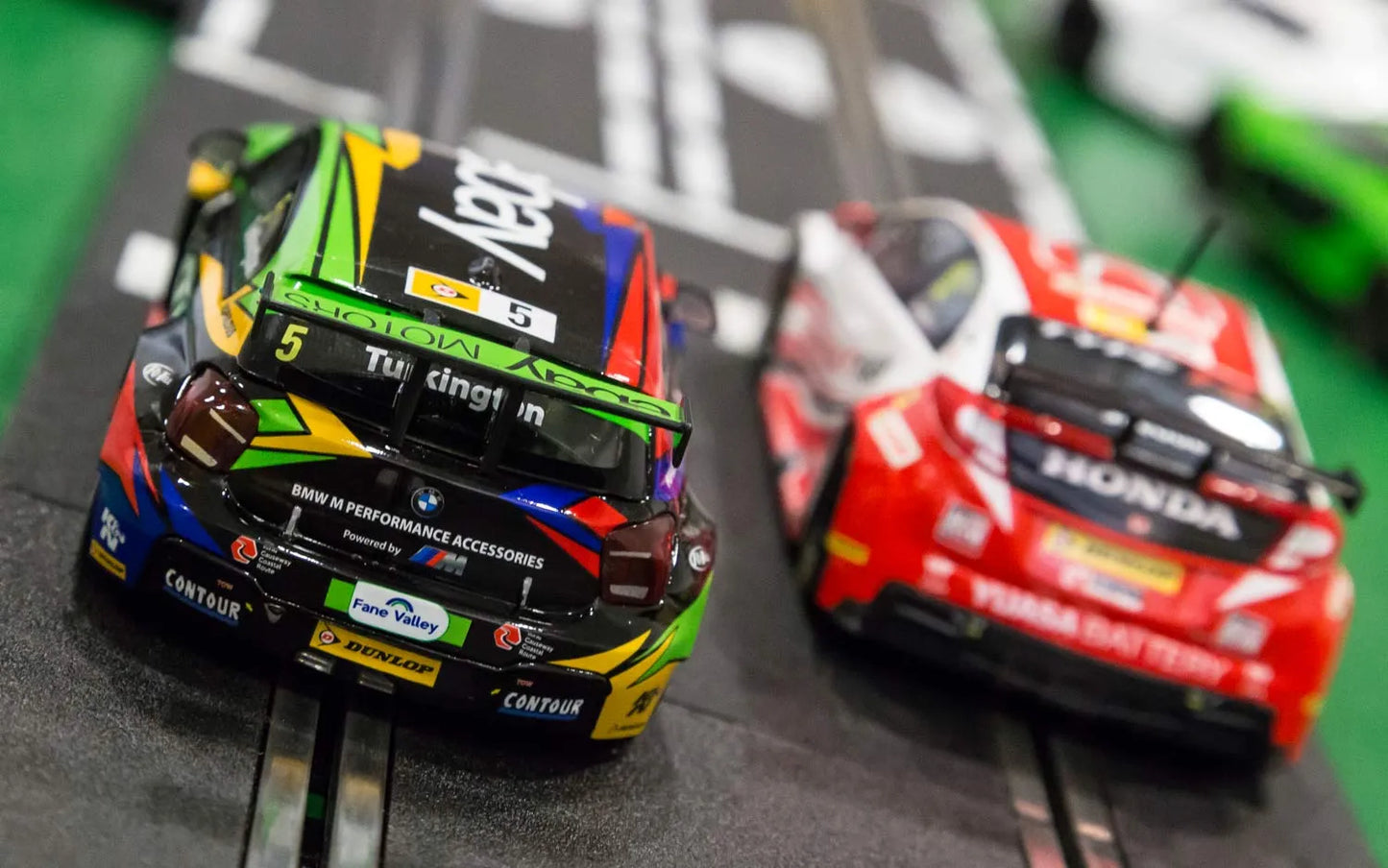 Scalextric C3694a BTCC Champions Twin Pack - BMW 125 Series 1 & Honda Civic