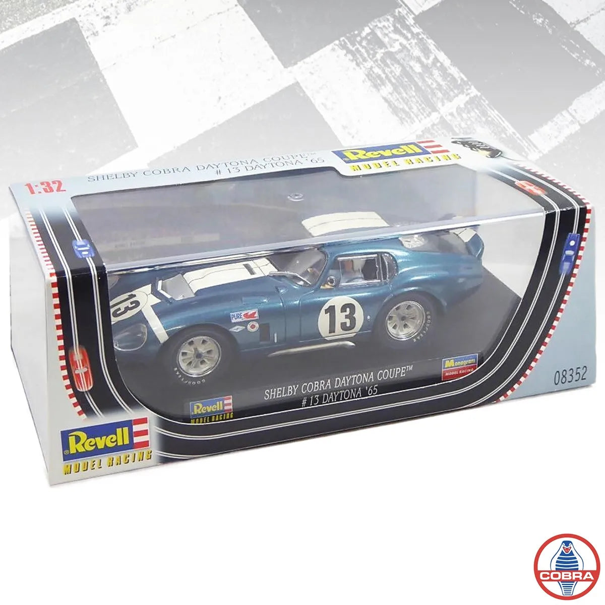 Revell 08352 Cobra Daytona Coupe #13 LeMans'65