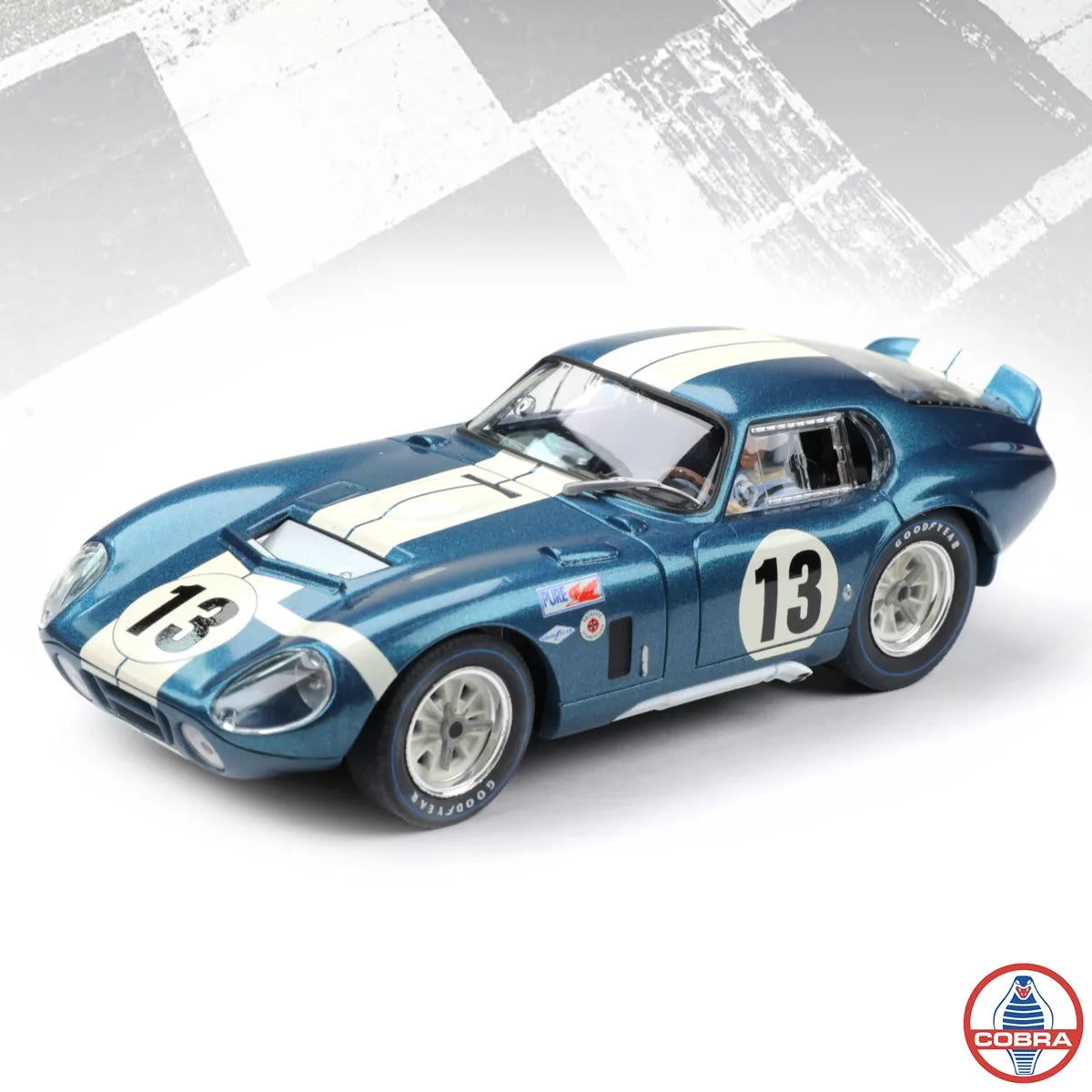Revell 08352 Cobra Daytona Coupe #13 LeMans'65