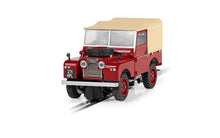 Lade das Bild in den Galerie-Viewer, Scalextric C4493 Land Rover Series 1 - Poppy Red
