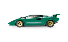 Lade das Bild in den Galerie-Viewer, Scalextric C4500 Lamborghini Countach - Green
