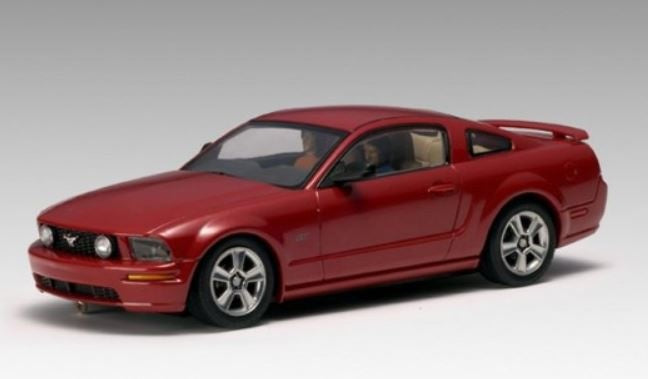 AutoArt 13052 Ford Mustang GT 2005 rot