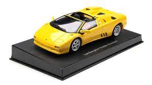 AutoArt 13122 Lamborghini Diablo Roadster (gelb)