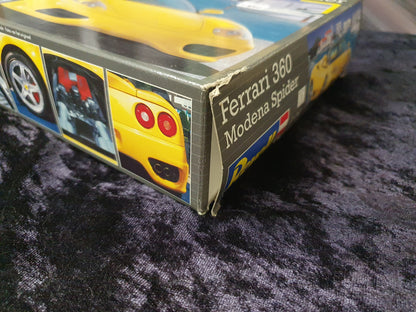 Revell 07389 Ferrari 360 Modena Spider (Verpackung leicht beschädigt, siehe Bilder)