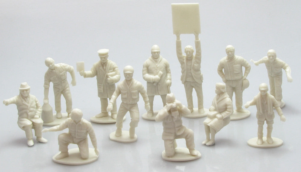 5089 Racing Figures 1/32