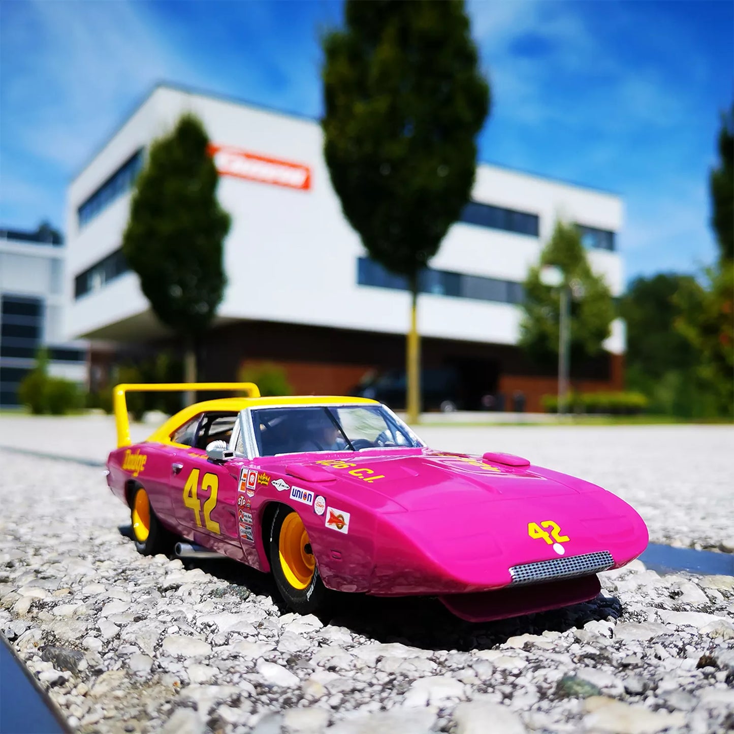 Carrera 30941 Dodge Charger Daytona "No.42" Digital 132