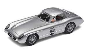 Scalextric C2914 Mercedes 300 SLR Uhlenhaut Coupe Classic Collection