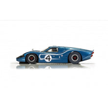 Lade das Bild in den Galerie-Viewer, Scalextric C4031 Ford GT MK IV - 1967 LeMans 24Hrs - Denny Hulme/Lloyd Ruby No.4
