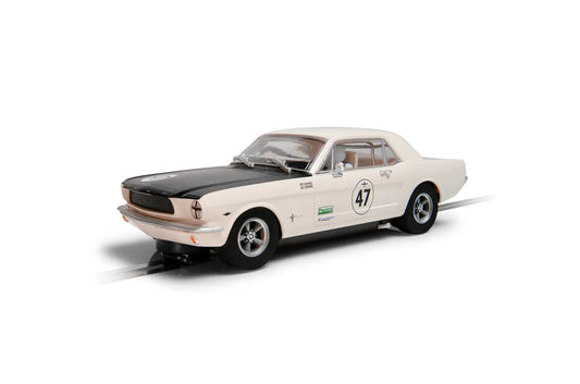 Scalextric C4353 Ford Mustang - Bill and Fred Shepherd - Goodwood Revival