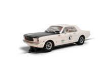 Lade das Bild in den Galerie-Viewer, Scalextric C4353 Ford Mustang - Bill and Fred Shepherd - Goodwood Revival
