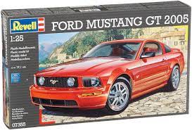 07355 Ford Mustang GT 2005 1:25