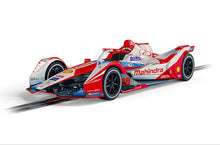 Lade das Bild in den Galerie-Viewer, Scalextric C4285 Formula E - Mahindra Racing – Alexander Sims
