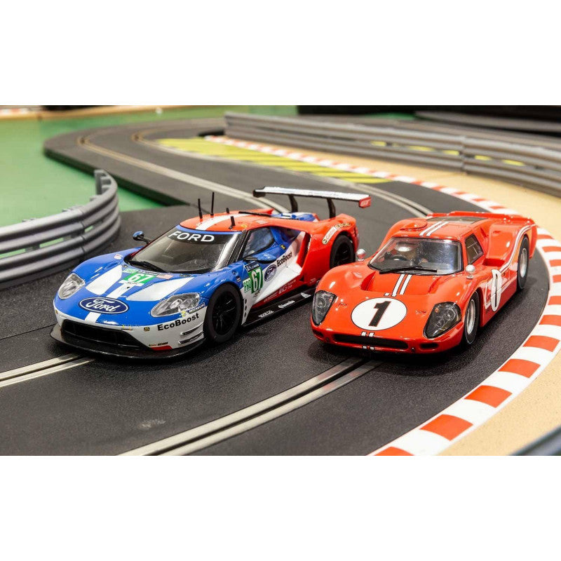 Superslot H3893A (Scalextric C3893) Legends Le Mans 1967 – 50 Years of Ford Twin Pack - Limited Edition