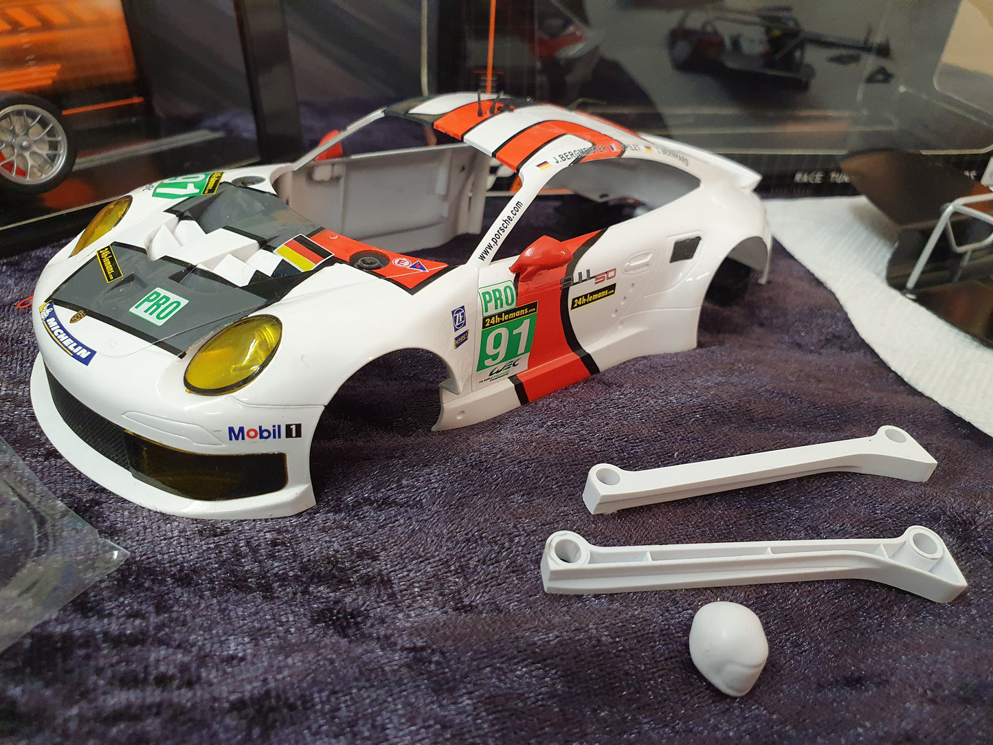 Scaleauto SC7090R Porsche 991 RSR Le Mans 2015 #91 m. GT3 Fahrwerk