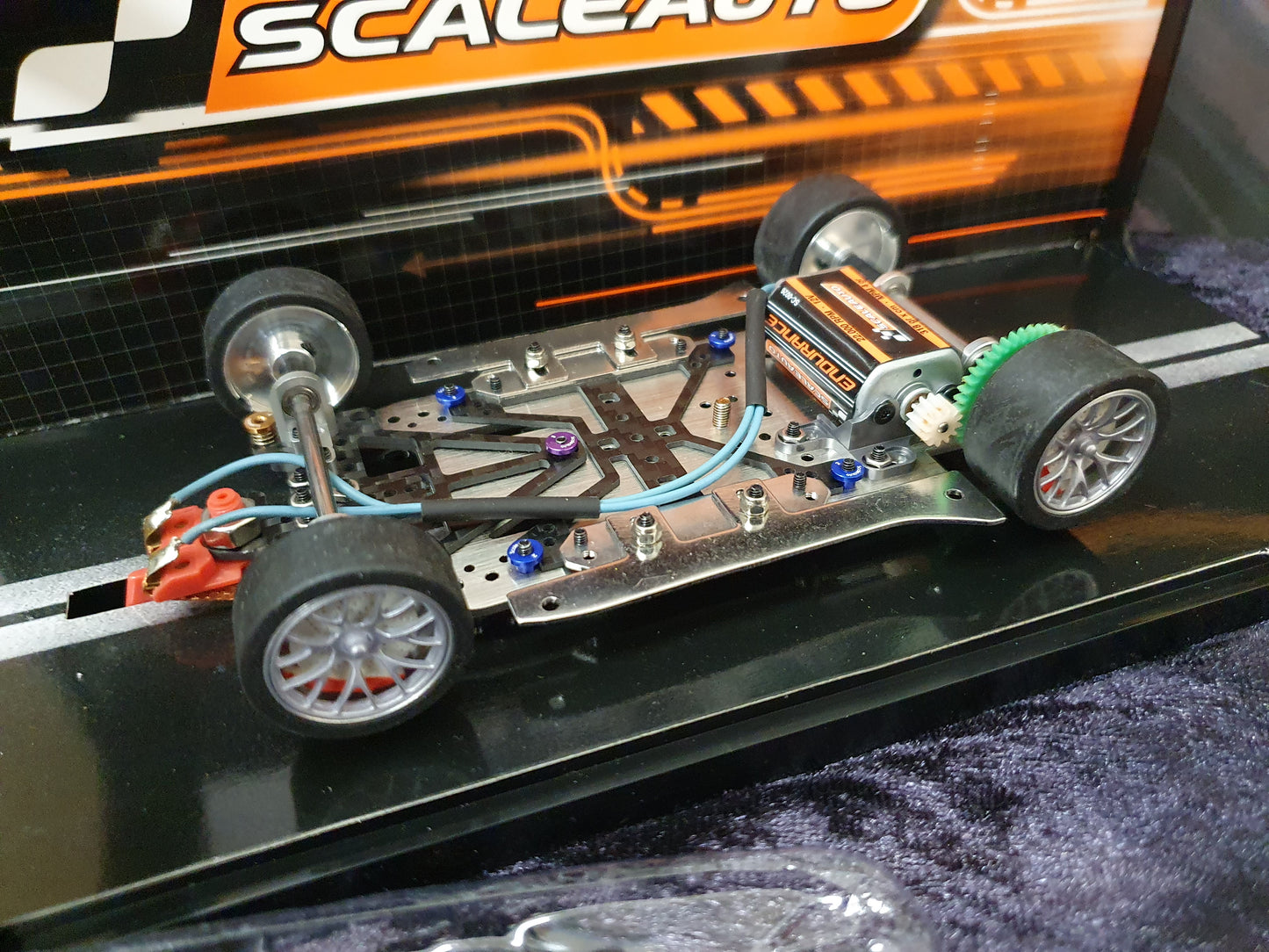 Scaleauto SC7090R Porsche 991 RSR Le Mans 2015 #91 m. GT3 Fahrwerk