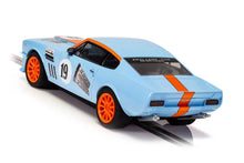 Lade das Bild in den Galerie-Viewer, Scalextric C4209 Aston Martin V8 - Gulf Edition - Rikki Cann Racing
